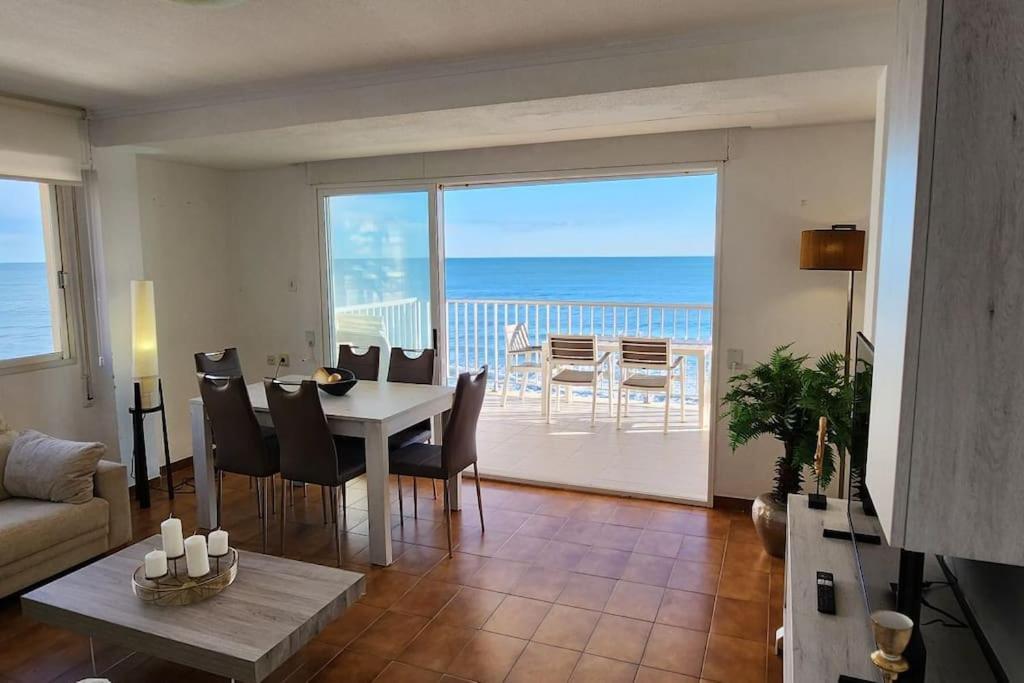 Inside Of The Sea Apartment Tavernes de Valldigna Bagian luar foto