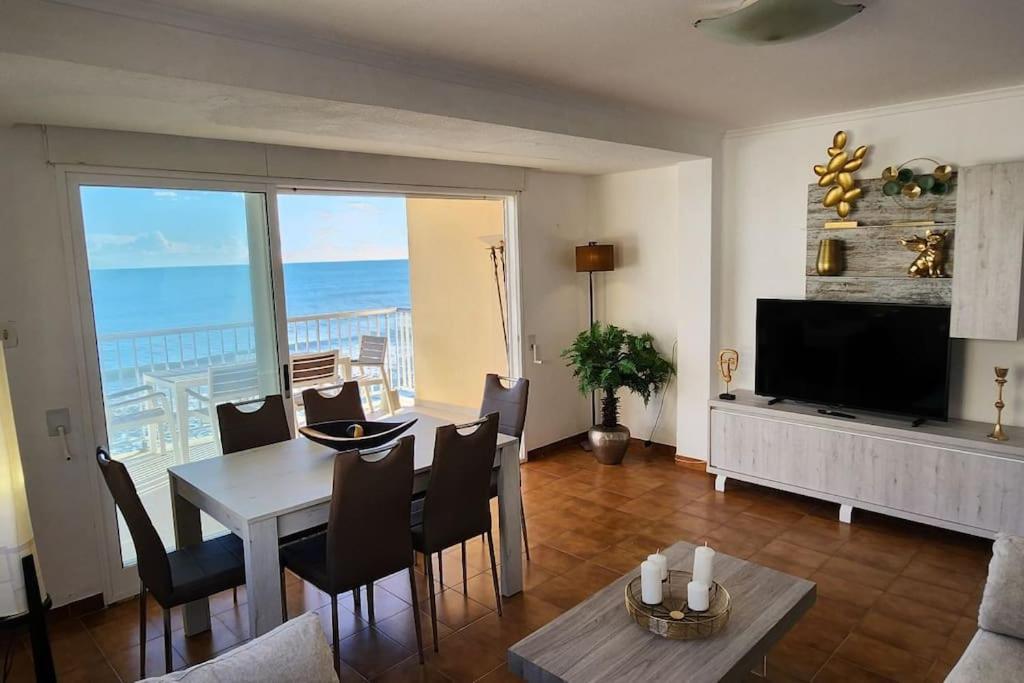 Inside Of The Sea Apartment Tavernes de Valldigna Bagian luar foto